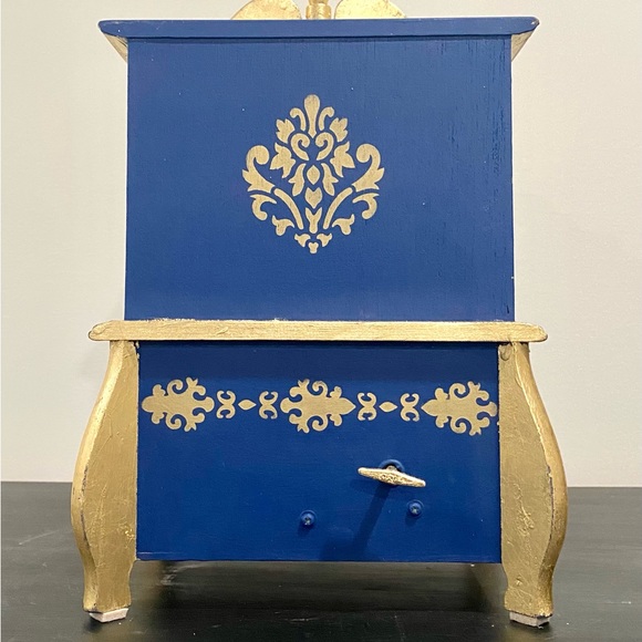 Blue and Gold Painted Vintage Glam Jewelry Music Box - Picture 4 of 13